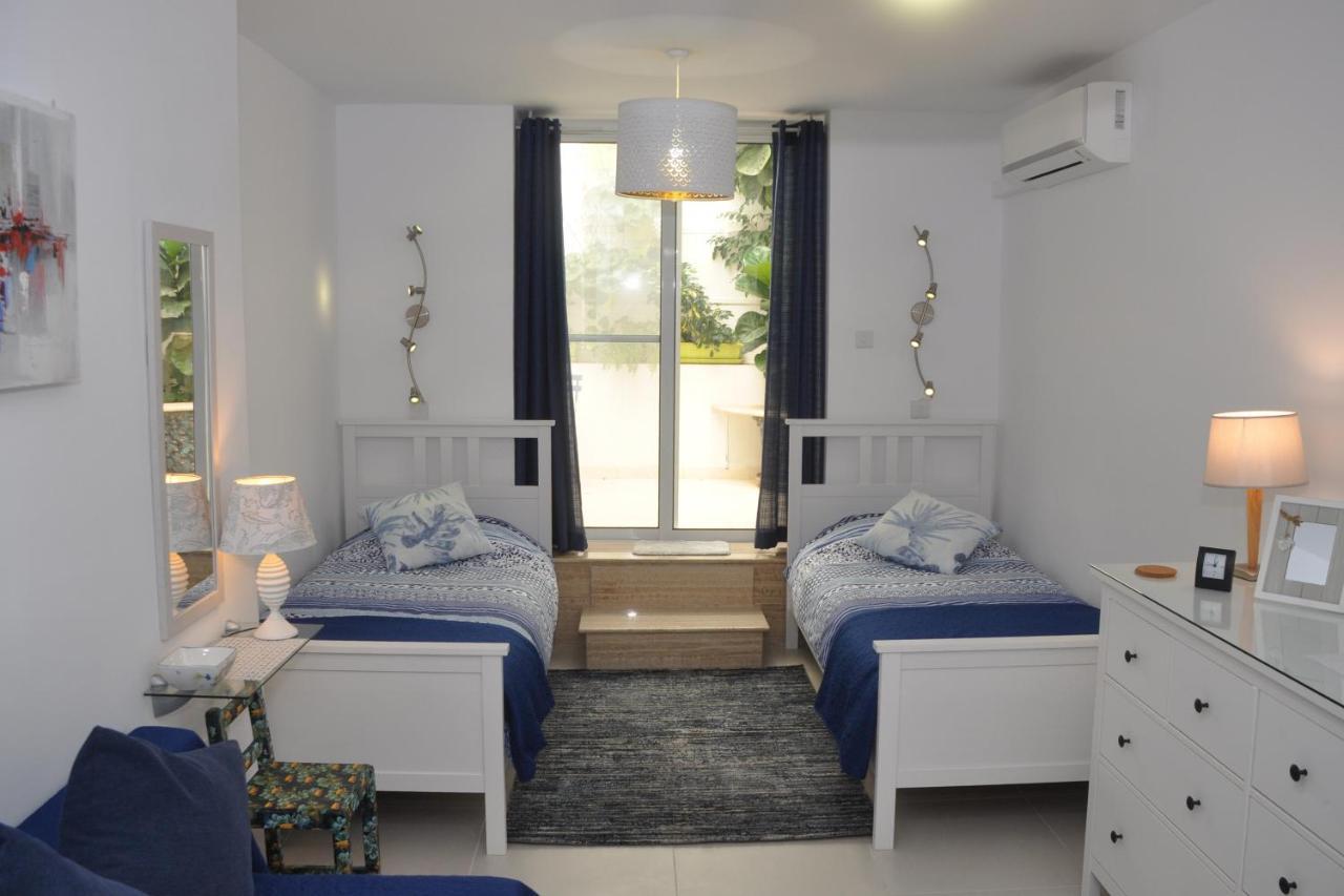Private Apartment In Pembroke St Julians Extérieur photo